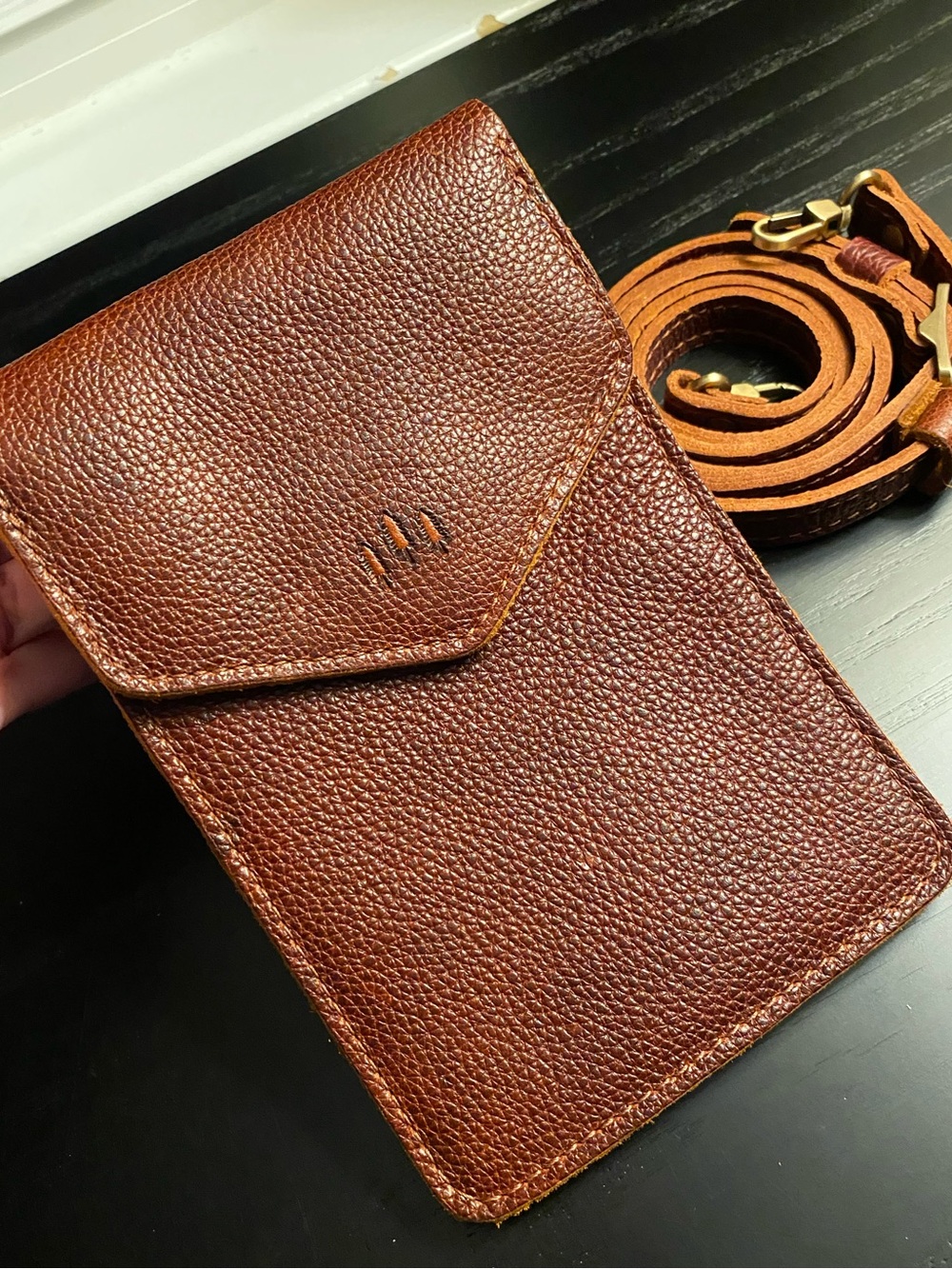 Brand New 🌲🌲🌲 PLG Portland Leather Parker Phone Bag - Nutmeg